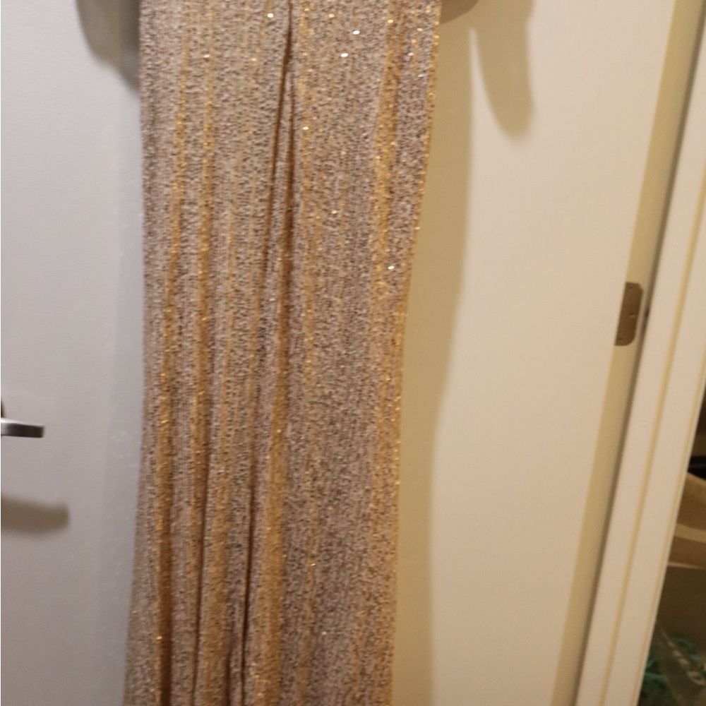 Sequence draped 3/4 gold floor length gown Ieena for Mac Duggal size 4 - Picture 3 of 8
